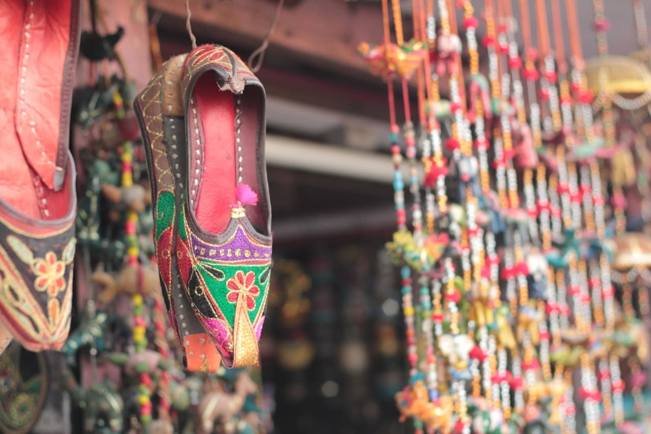 How chikankari is actually made