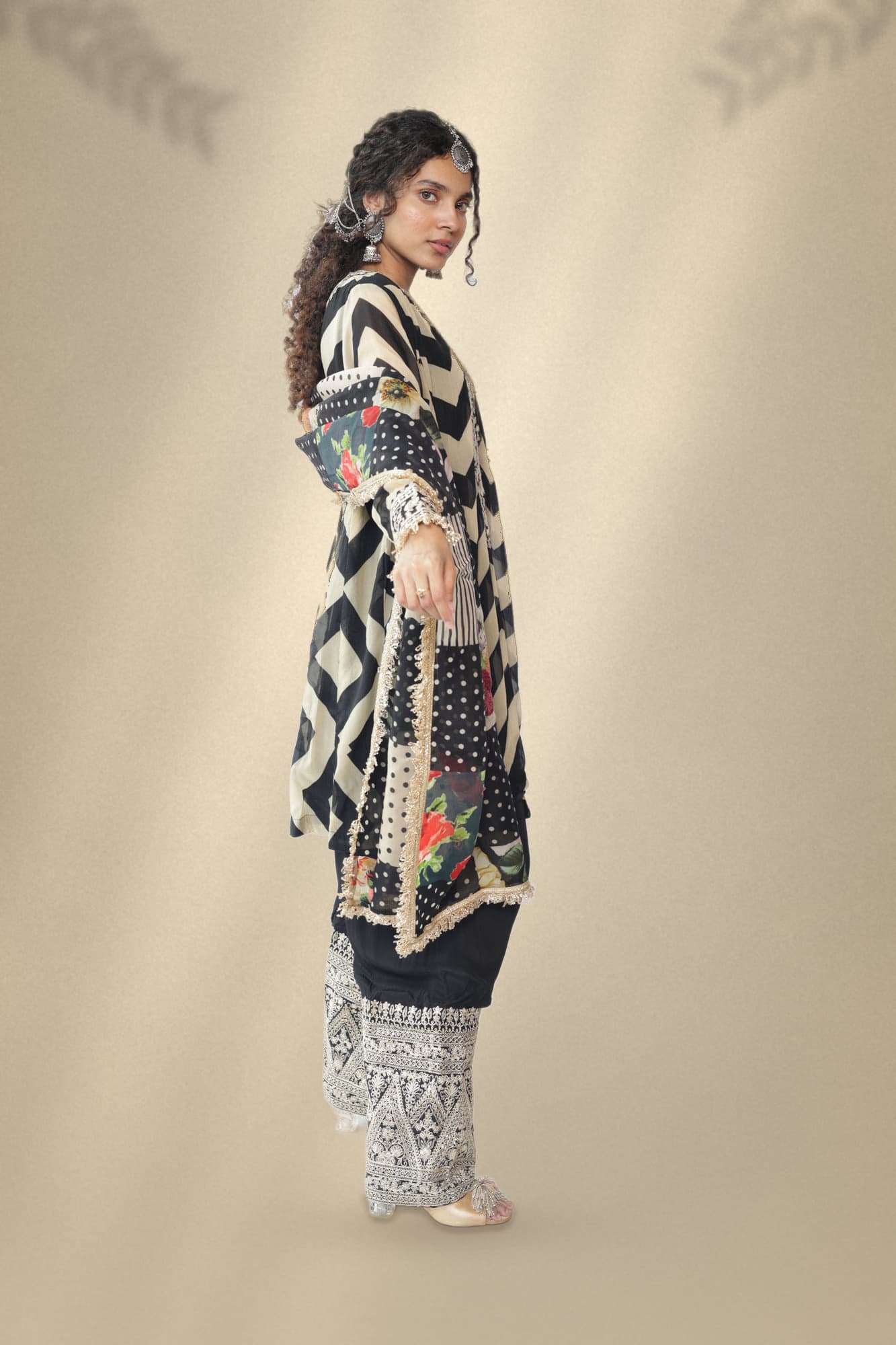 Zoya Chevron Kurta Set, photograph 8 of 11